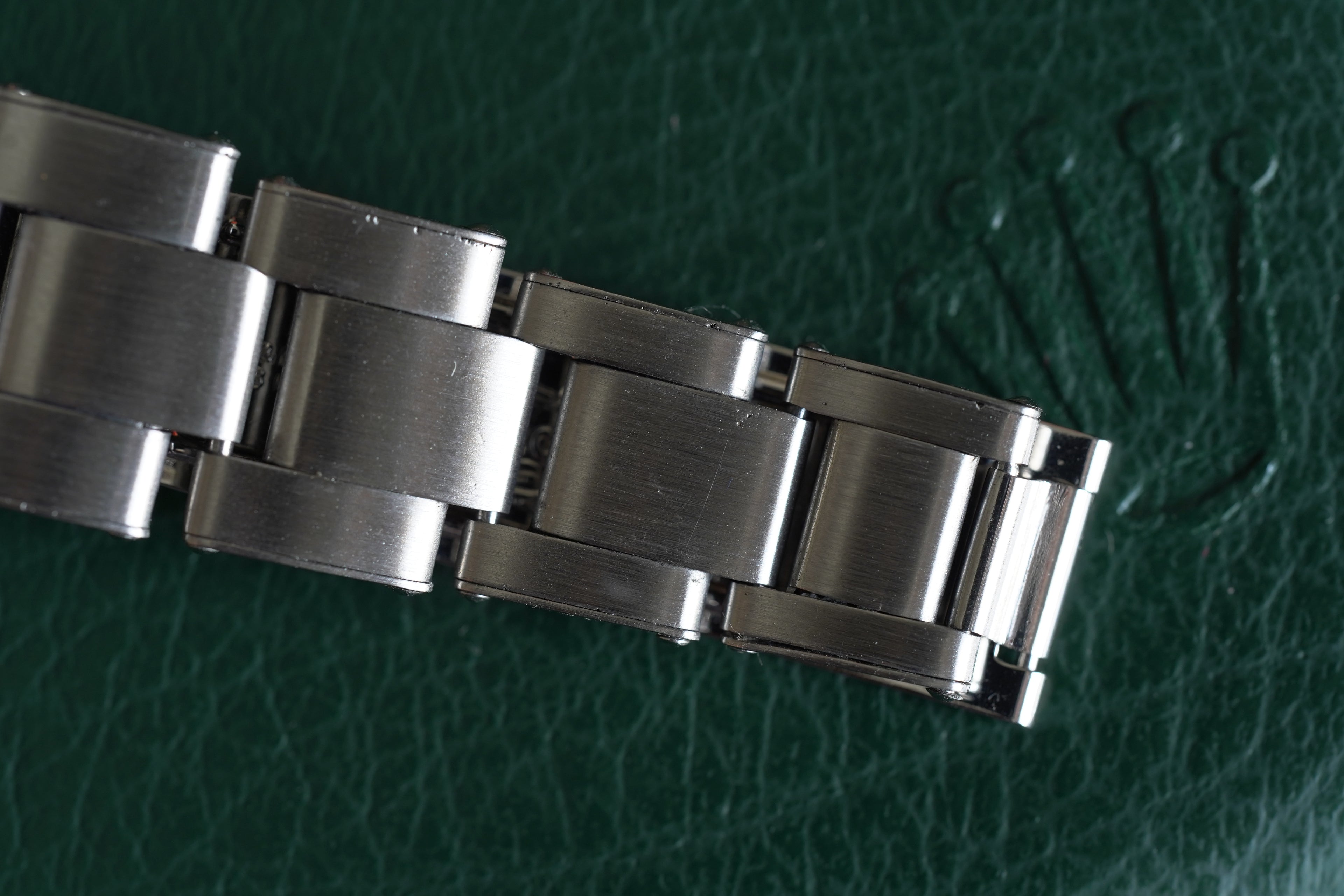 Rolex Oysterdate 34mm Black Dial Gold Gilt [Ref 6694]